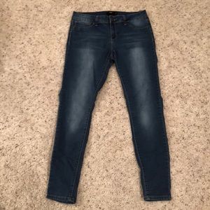 Blue stretchy jeans